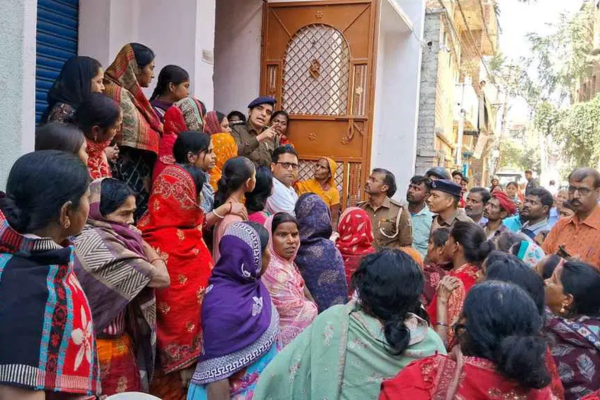 महिला