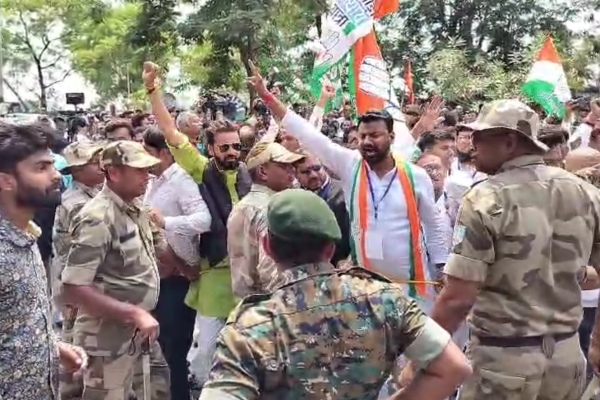 राहुल गांधी