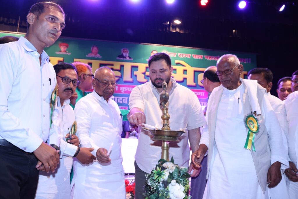 तेजस्वी 