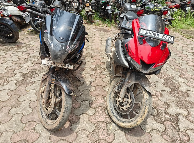 गिरफ्तार