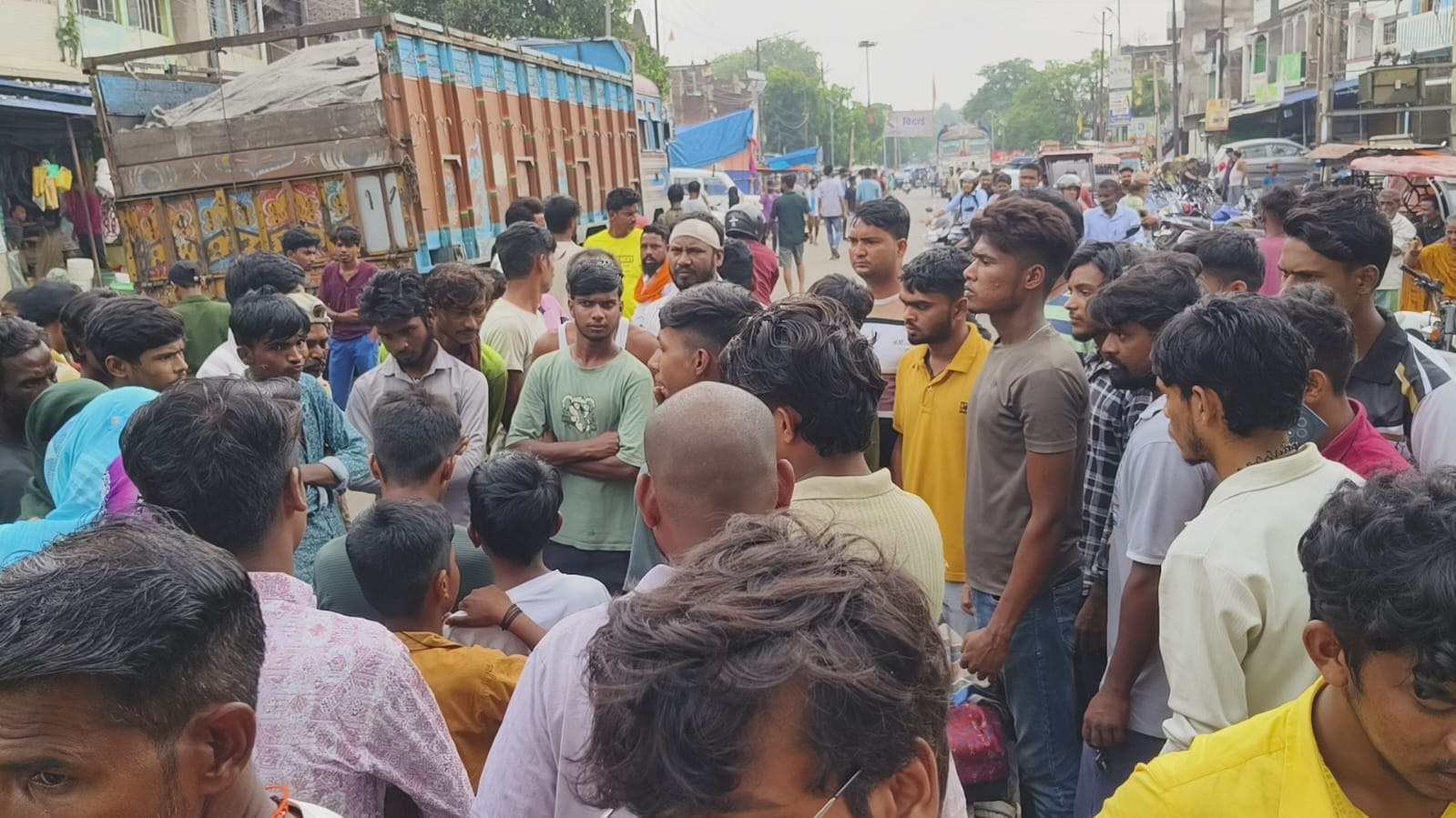 ट्रक 