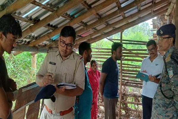 कुल्हाड़ी से वार कर दुकानदार की ह’त्या, जांच में जुटी पुलिस कुल्हाड़ी