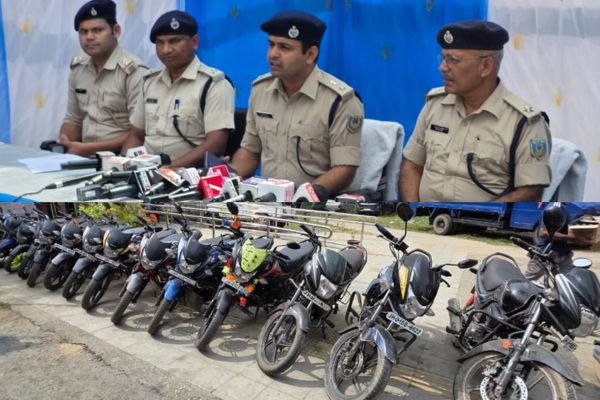 बाइक चोरी करने वालों का बड़ा नेटवर्क ध्वस्त, पांच उचक्के पुलिस के शिकंजे में बाइक