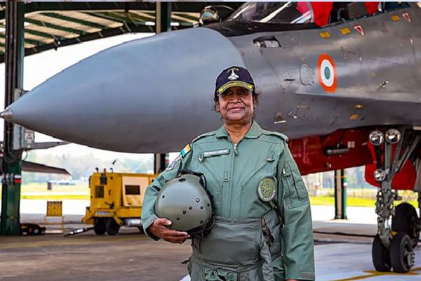 राष्ट्रपति द्रौपदी मुर्मू आज राफेल लड़ाकू विमान में भरेंगी उड़ान द्रौपदी