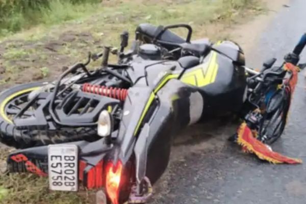 छठ का प्रसाद देकर लौट रहा था साढू के घर से, रस्ते में हो गया… युवकों