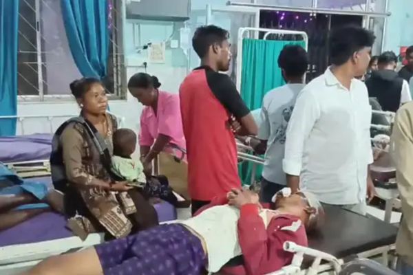 दो बाइक की टक्कर में दो की मौ’त, चार घायल दो