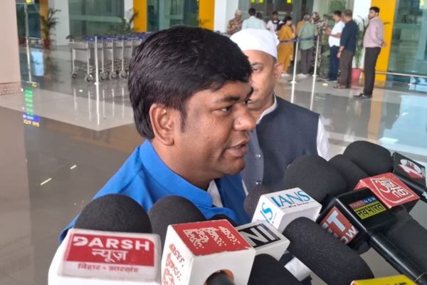 मुकेश सहनी ने NDA पर बोला हमला, पर नीतीश कुमार को सराहा, बोले- हमें गर्व है… मुकेश