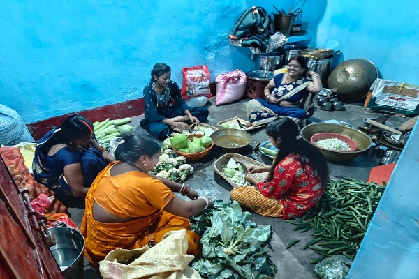 जामताड़ा में छठ महापर्व की शुरुआत, कद्दू-भात के प्रसाद के साथ छाई श्रद्धा की रौनक कद्दू-भात