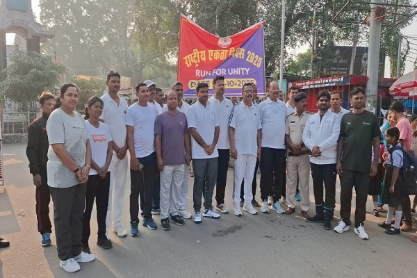 राष्ट्रीय एकता दिवस 2025 : शहीदों की याद में दौड़ा पलामू राष्ट्रीय एकता