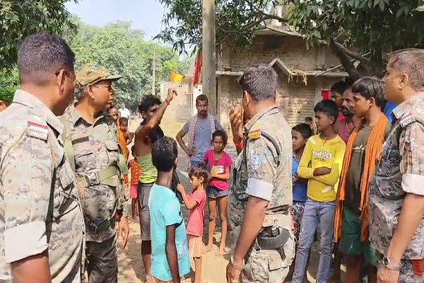 पाकुड़ में पत्थर खदान पर बवाल, ब्लास्टिंग से मकान क्षतिग्रस्त होने पर भड़के ग्रामीण पाकुड़