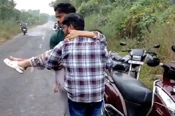 भाई-बहन की सड़क हादसे में मौ’त, दंपती गंभीर रूप से घायल भाई-बहन