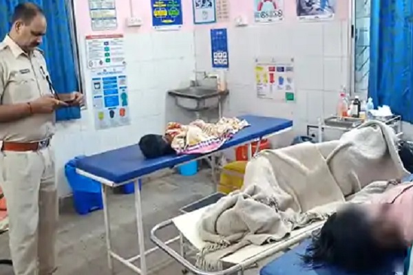 तालाब में नहाने गए पोता-पोती डूबे, दादी गंभीर रूप से घायल तालाब