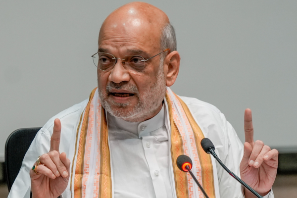 अमित शाह का महागठबंधन पर हमला, कहा – बिहार में “ठगबंधन” बनाम “पांच पांडव” की लड़ाई अमित