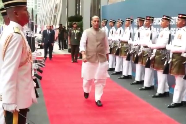मलेशिया दौरे पर रक्षा मंत्री राजनाथ सिंह, एडीएमएम-प्लस बैठक में होंगे शामिल राजनाथ