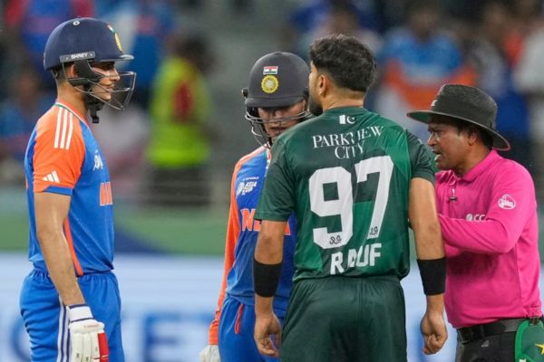 एशिया कप विवाद पर ICC की बड़ी कार्रवाई, सूर्यकुमार यादव पर जुर्माना, हारिस रऊफ दो मैचों के लिए बैन क्रिकेट