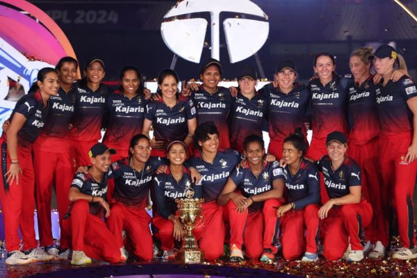 WPL 2026 : RCB के हेड कोच बदले, अब मालोलन रंगराजन संभालेंगे कमान RCB