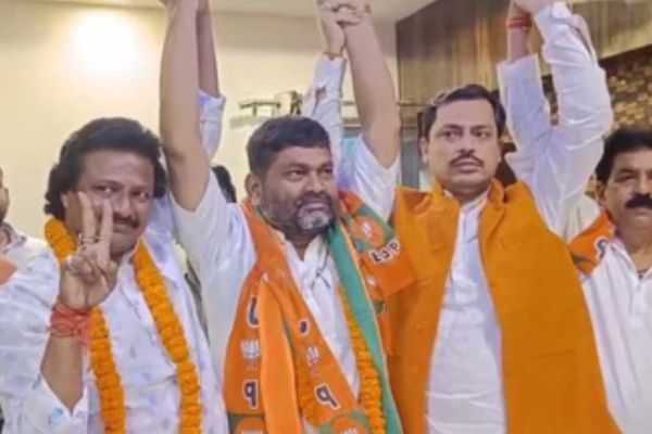 मुंगेर विधानसभा चुनाव से पहले बड़ा राजनीतिक उलटफेर, जन सुराज पार्टी के संजय कुमार सिंह भाजपा में शामिल संजय