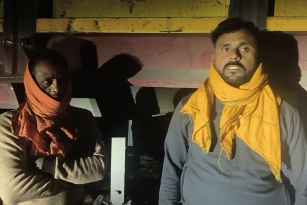 हाइवा मालिकों की हड़ताल पांचवें दिन भी जारी, टंडवा थानेदार के खिलाफ सीएम को सौंपा जाएगा पत्र हड़ताल