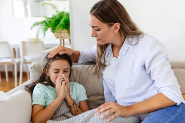 सर्दियों में बढ़ता है निमोनिया का खतरा, जानें लक्षण और बचाव के तरीके सर्दियों