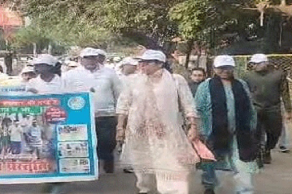 धनबाद में विश्व मधुमेह दिवस पर रैली, लोगों को दी स्वास्थ्य जागरूकता की सीख धनबाद