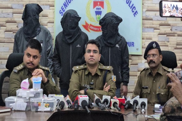 जमशेदपुर में चोरी की घटनाओं का खुलासा, तीन अपराधी गिरफ्तार जमशेदपुर