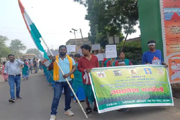 पाकुड़ में आदिवासी अधिकार रक्षा मंच की महारैली, कुरमी को एसटी में शामिल करने की मांग का विरोध रसका हेंब्रम