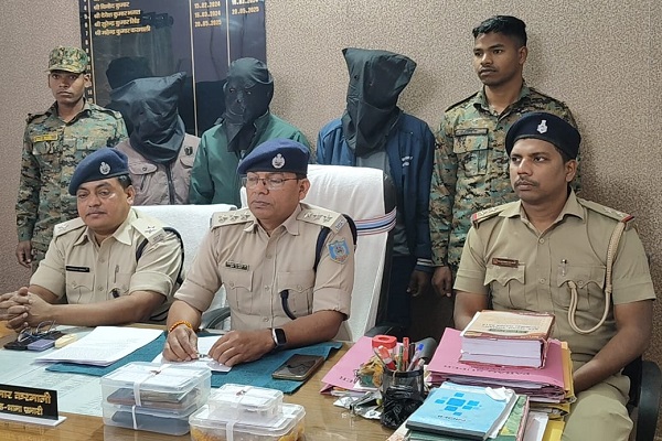 गढ़वा से ब्राउन शुगर लाकर बेचते थे गुमला में, पुलिस ने तीन तस्कर को दबोचा ब्राउन