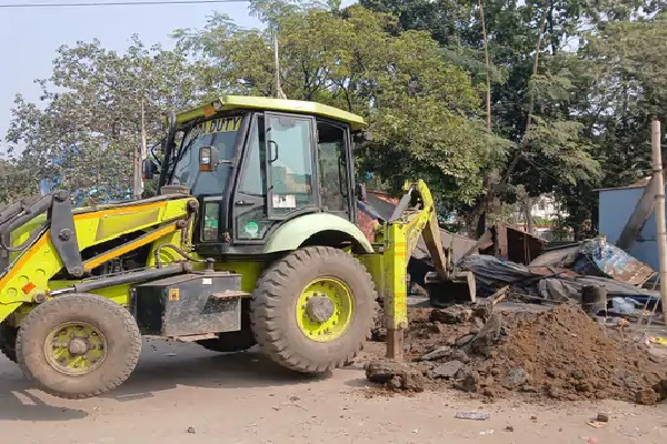सिटी सेंटर में चला बड़ा अतिक्रमण हटाओ अभियान, हटाये गये अवैध दुकान