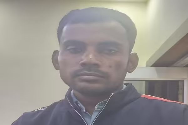 रेलवे ग्रुप डी परीक्षा में ‘मुन्ना भाई’ गिरफ्तार, जीजा की जगह पहुंचा था परीक्षा देने जीजा