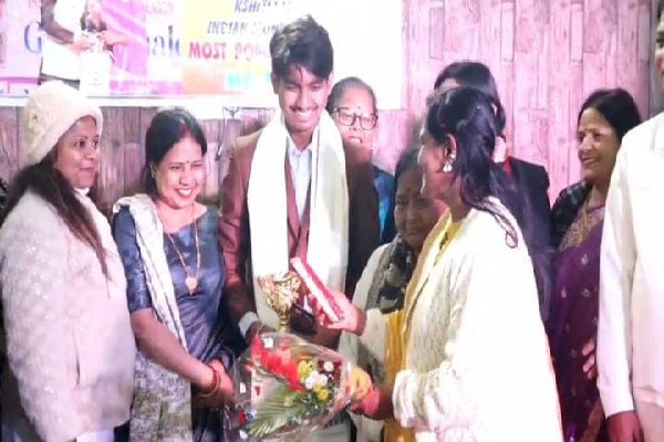 धनबाद के युवा कवि अंश सहाय को “Most Popular Youth Poet” का राष्ट्रीय सम्मान अंश
