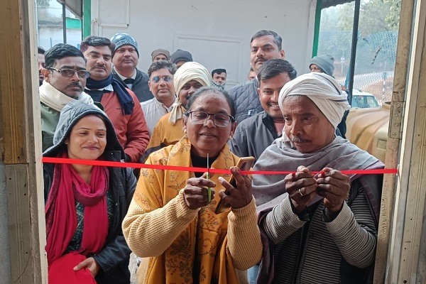 खनन प्रभावित क्षेत्र में शिक्षा की रोशनी, जीतपुर में कंप्यूटर शिक्षा कार्यक्रम शुरू खनन