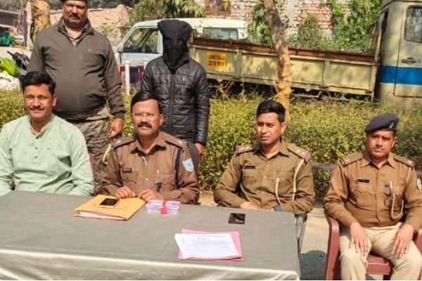 जमशेदपुर में नशा पर पुलिस का वार, 11 पुड़िया ब्राउन शुगर के साथ तस्कर गिरफ्तार पुलिस