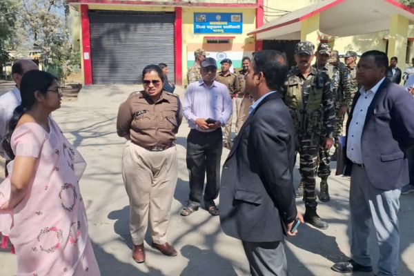 निकाय चुनाव 2026 : पलामू में 246 केंद्रों पर होगी वोटिंग, डीसी-एसपी ने लिया जायजा अंतिम