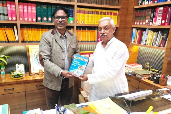 प्रधान मुख्य वन संरक्षक ने महाधिवक्ता से की मुलाकात, कोर्ट के मामलों में तेजी की तैयारी महाधिवक्ता