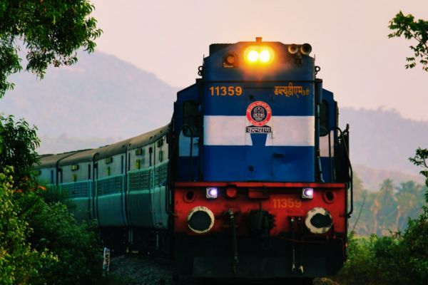 भोपाल-धनबाद के बीच नई ट्रेन की शुरुआत, 24 फरवरी से स्पेशल सेवा शुरू ट्रेन