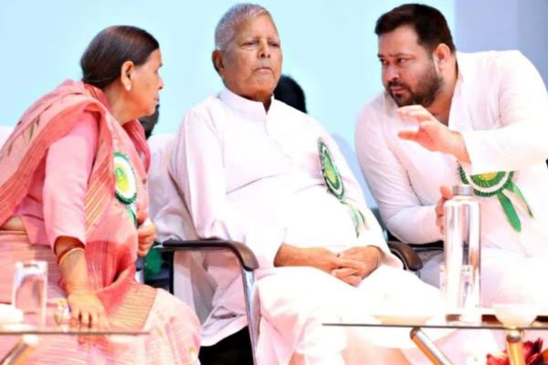 लैंड फॉर जॉब मामला : दिल्ली कोर्ट में आज लालू परिवार की अहम सुनवाई लालू
