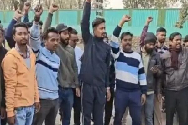 जमशेदपुर में स्कूल वैन-ऑटो चालकों की हड़ताल, हजारों बच्चे-अभिभावक हुए परेशान स्कूल
