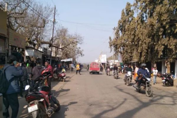 मजदूर संगठनों का भारत बंद : चाईबासा और चंपूआ में व्यापक असर चाईबासा