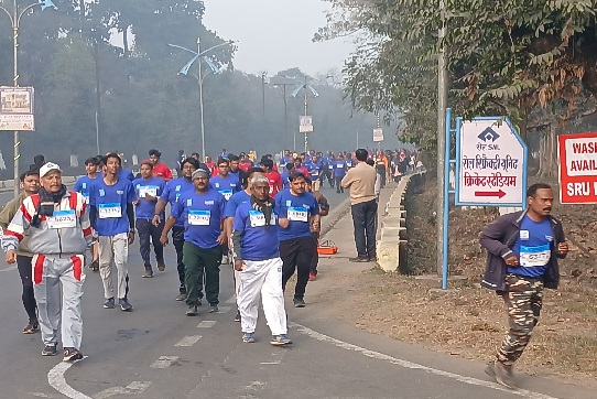 बोकारो की सड़कों पर दौड़ का रोमांच, 5600 धावकों ने दिखाई ताकत मैराथन
