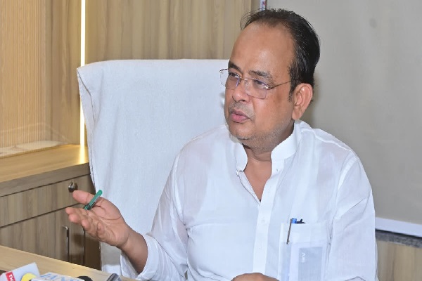 सड़क हादसे के ‘गोल्डन ऑवर’ में मिलेगा 1.5 लाख तक का मुफ्त इलाज, झारखंड में शुरू हुई पीएम राहत योजना पीएम राहत