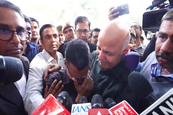 दिल्ली शराब घोटाला: अरविंद केजरीवाल और मनीष सिसोदिया को कोर्ट ने किया बरी, CBI को फटकार अरविंद केजरीवाल