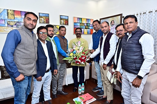 सीएम हेमंत से मिला RPC का प्रतिनिधिमंडल, मीडिया कप क्रिकेट फाइनल में मुख्य अतिथि बनने का दिया आमंत्रण सीएम