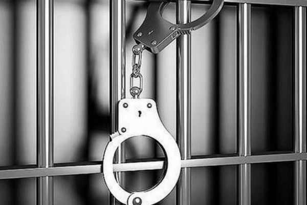 गिरफ्तार माइनिंग इंस्पेक्टर थाने से फरार, अवैध बालू खनन मामले में पकड़ा था पुलिस ने गोपालगंज