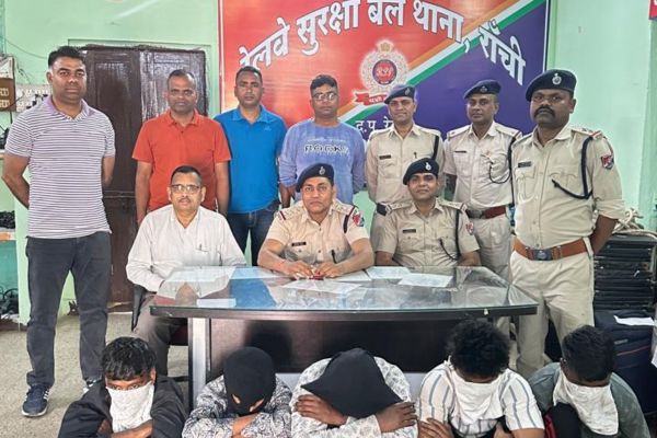 रांची में रेलवे संपत्ति चोरी करने वाले गिरोह का भंडाफोड़, केबल समेत 4 गिरफ्तार RPF