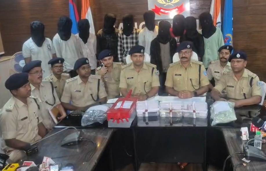 रांची में पेट्रोल पंप लूट गिरोह का भंडाफोड़, मास्टरमाइंड सहित 10 अपराधी गिरफ्तार