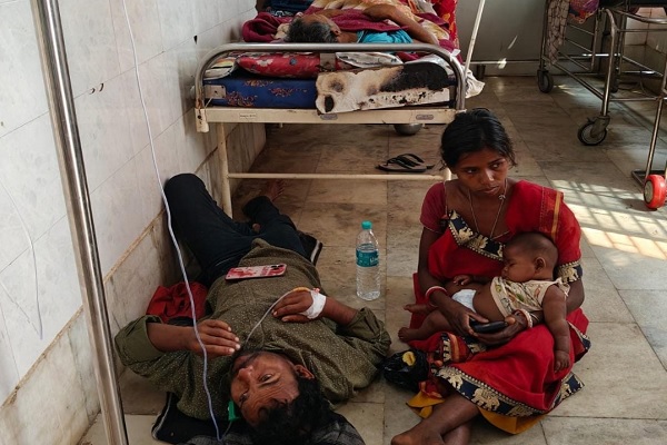 सिविल सर्जन के बिना बेपटरी हुई चाईबासा सदर अस्पताल की व्यवस्था : केशरी सदर
