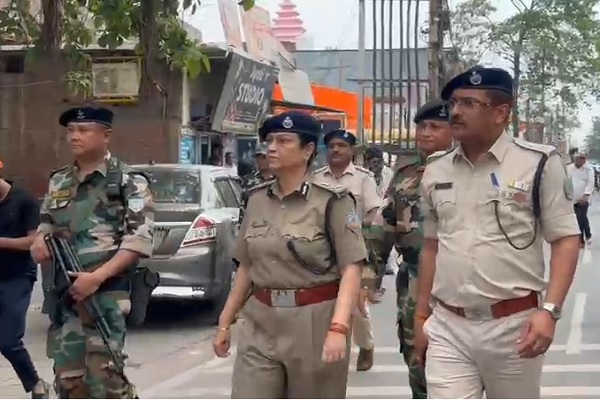 त्योहारों से पहले हजारीबाग में हाई अलर्ट, डीजीपी ने जुलूस मार्गों का किया निरीक्षण डीजीपी