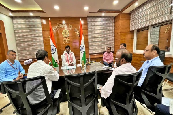गैस किल्लत से बढ़ी टेंशन, रांची डीसी बोले- जनता को नहीं होने देंगे परेशानी एलपीजी