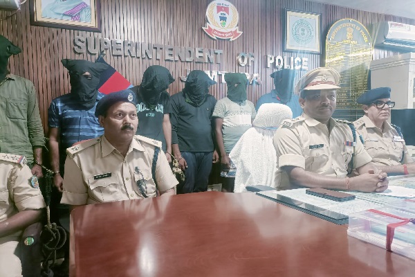 फर्जी कस्टमर केयर नंबर का खेल बेनकाब, जामताड़ा में 6 साइबर ठग रंगे हाथ गिरफ्तार साइबर ठगी