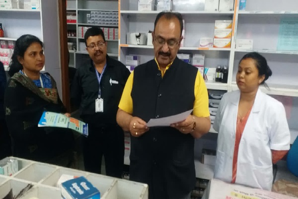 रांची सदर अस्पताल में उपाधीक्षक का औचक निरीक्षण, बोले- मरीजों से खराब व्यवहार बर्दाश्त नहीं डॉ. बिमलेश कुमार सिंह